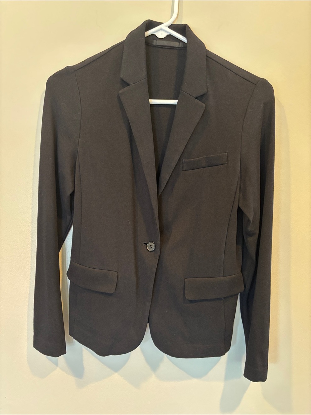 Uniqlo Black Minimalist Jacket